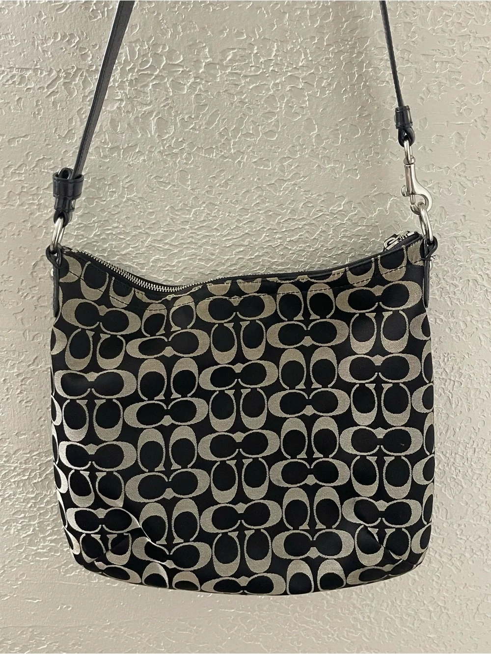 Vintage Y2K Coach Black and Cream Signature Shoulder Bag